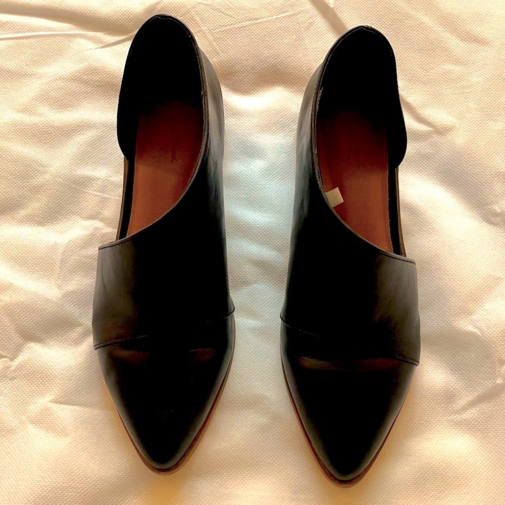 Universal Thread Flats